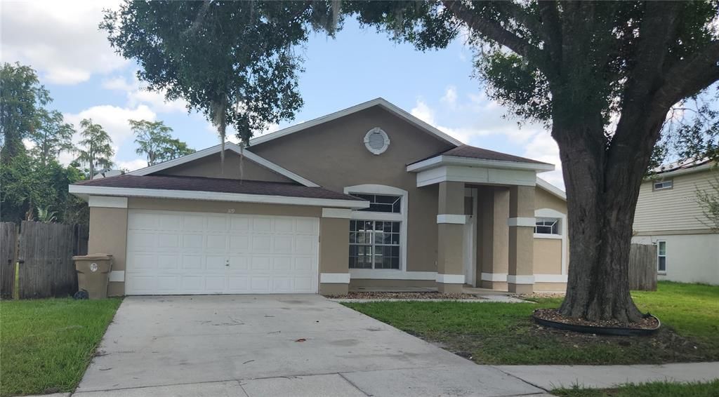 For Sale: $429,900 (4 beds, 3 baths, 1806 Square Feet)