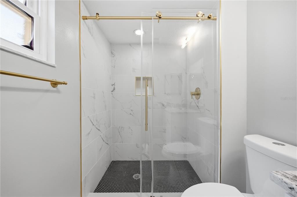En Venta: $367,000 (2 camas, 2 baños, 1613 Pies cuadrados)