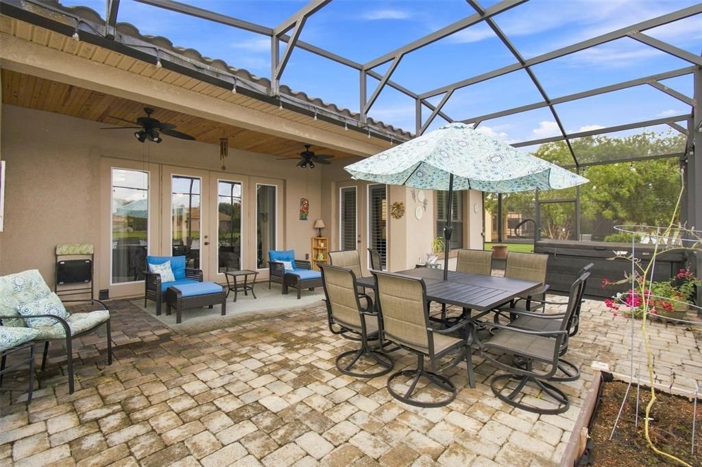 En Venta: $634,900 (4 camas, 4 baños, 2917 Pies cuadrados)