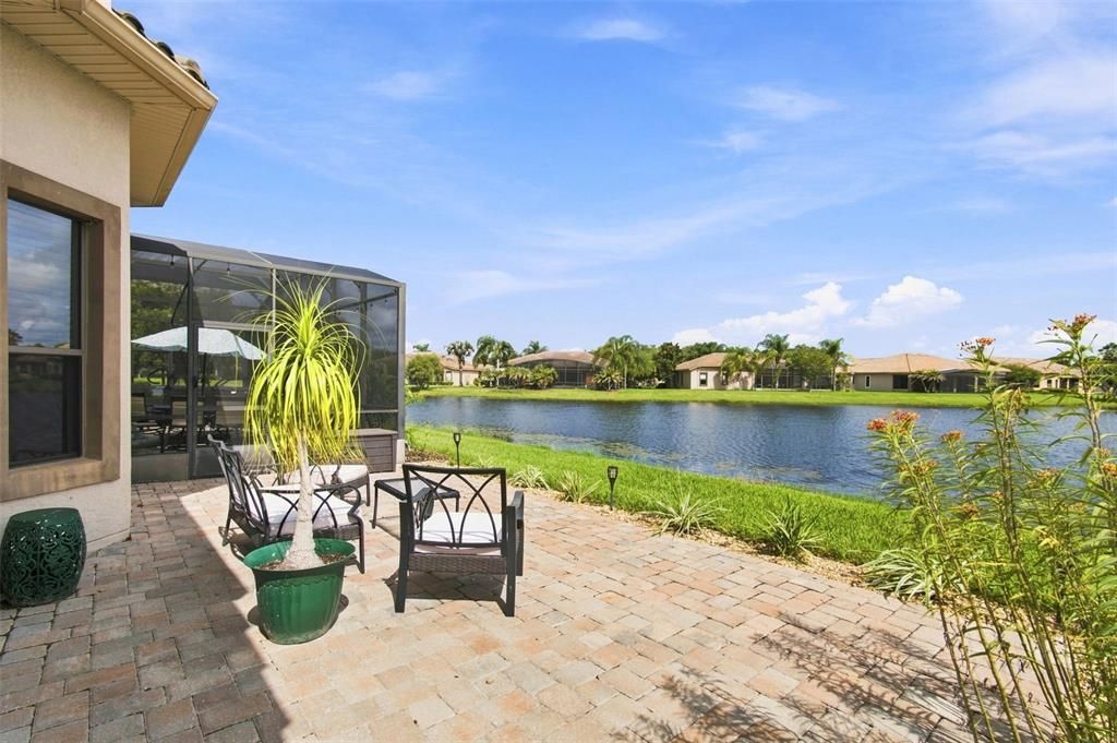 En Venta: $634,900 (4 camas, 4 baños, 2917 Pies cuadrados)