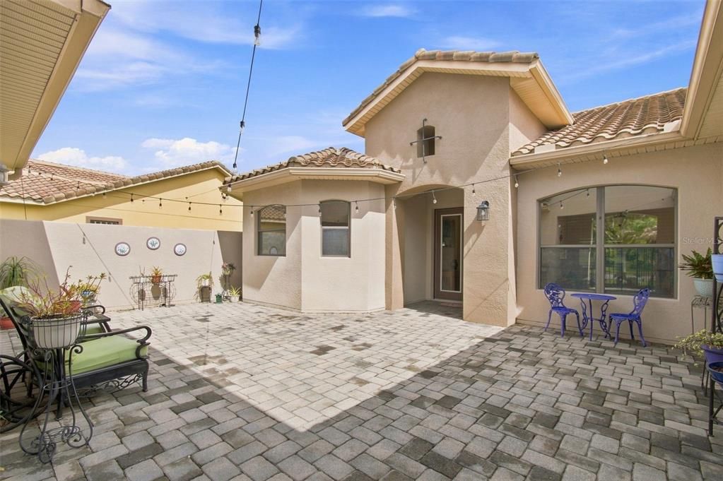 En Venta: $634,900 (4 camas, 4 baños, 2917 Pies cuadrados)