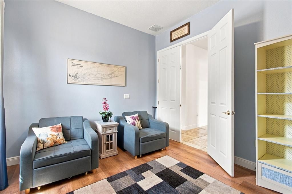 En Venta: $634,900 (4 camas, 4 baños, 2917 Pies cuadrados)