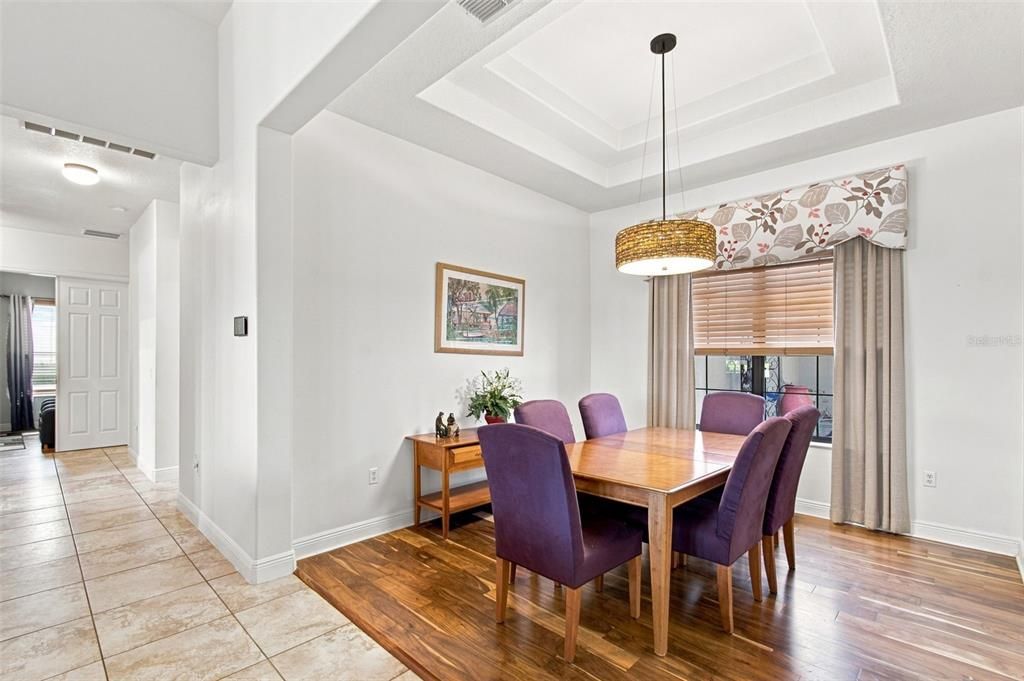 En Venta: $634,900 (4 camas, 4 baños, 2917 Pies cuadrados)