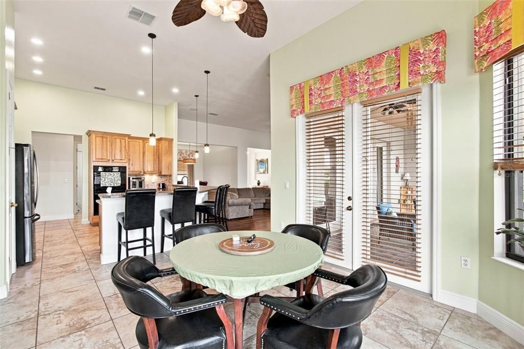En Venta: $634,900 (4 camas, 4 baños, 2917 Pies cuadrados)
