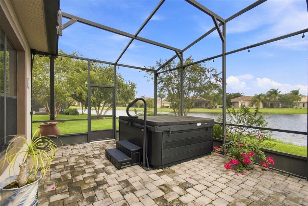 En Venta: $634,900 (4 camas, 4 baños, 2917 Pies cuadrados)
