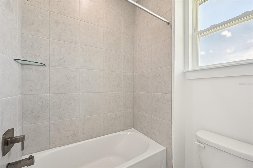 For Sale: $917,312 (5 beds, 4 baths, 3398 Square Feet)