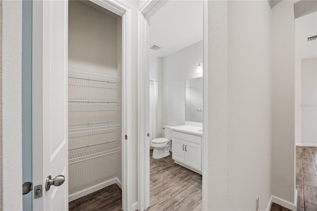 На продажу: $499,000 (2 спален, 2 ванн, 1677 Квадратных фут)