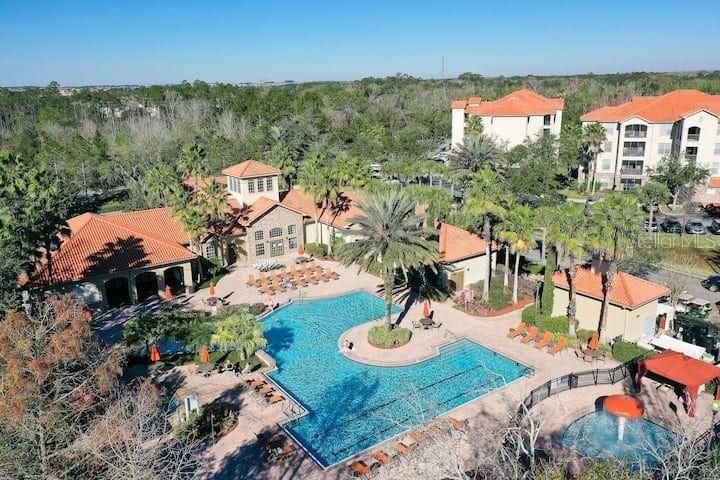 For Rent: $2,100 (3 beds, 2 baths, 1244 Square Feet)