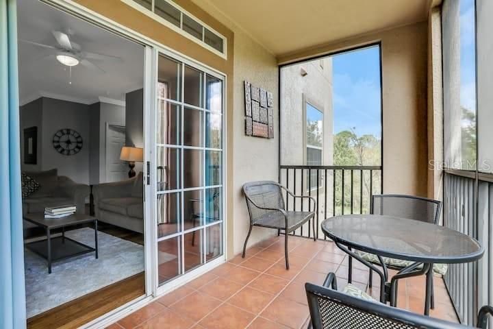 For Rent: $2,100 (3 beds, 2 baths, 1244 Square Feet)