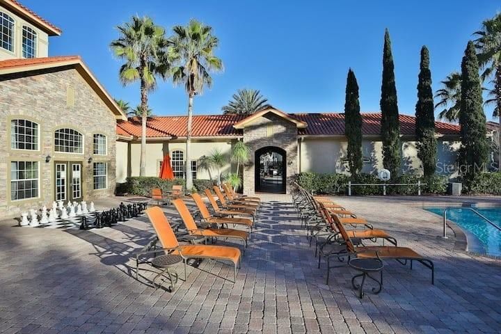For Rent: $2,100 (3 beds, 2 baths, 1244 Square Feet)