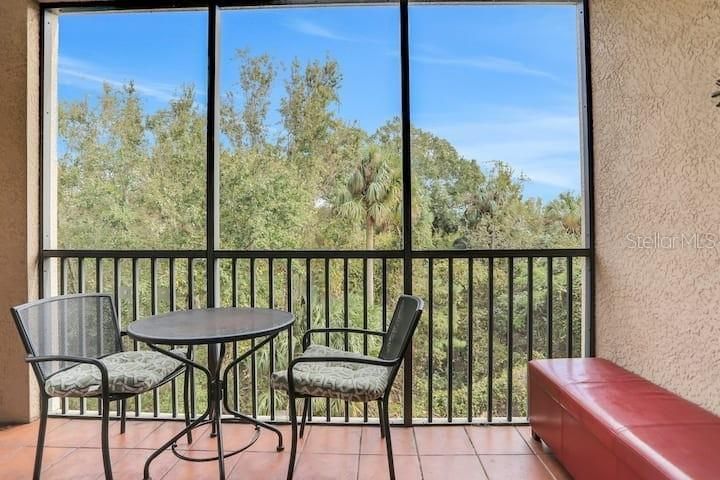 For Rent: $2,100 (3 beds, 2 baths, 1244 Square Feet)