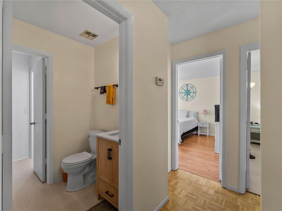 На продажу: $195,000 (2 спален, 1 ванн, 1071 Квадратных фут)
