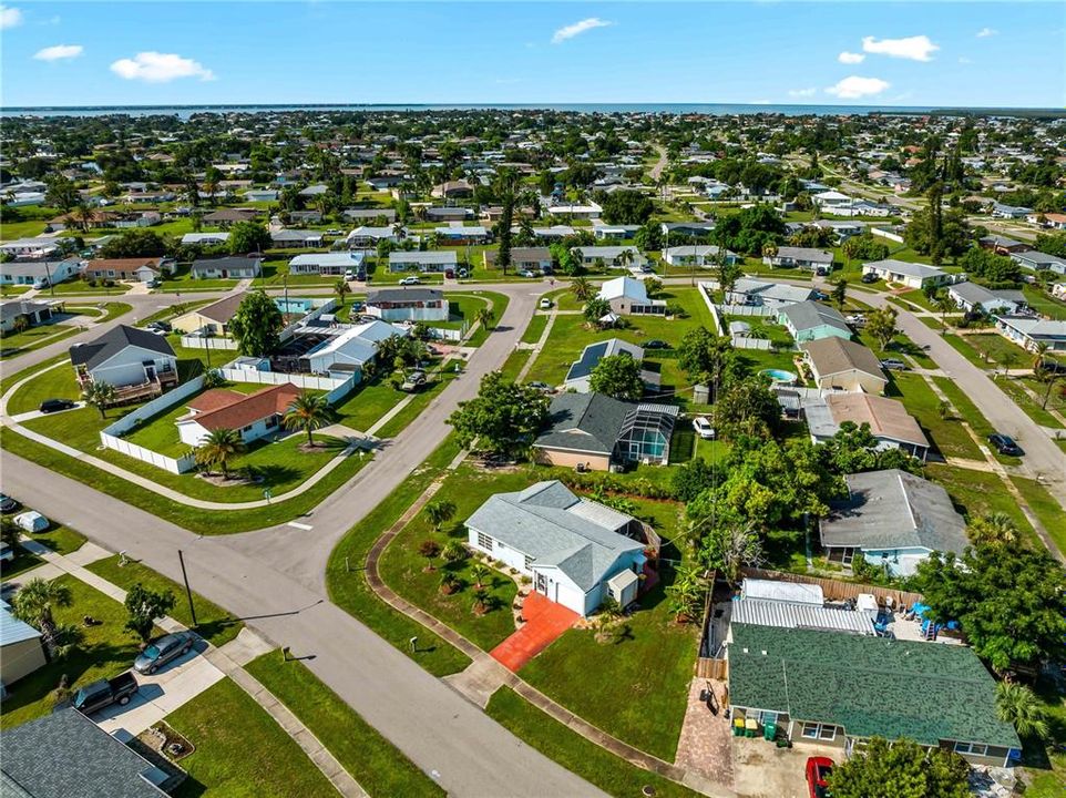 На продажу: $195,000 (2 спален, 1 ванн, 1071 Квадратных фут)