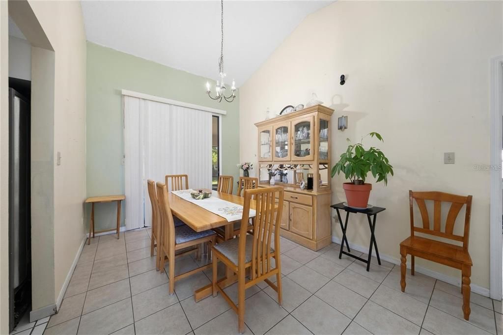 На продажу: $275,000 (3 спален, 2 ванн, 1790 Квадратных фут)
