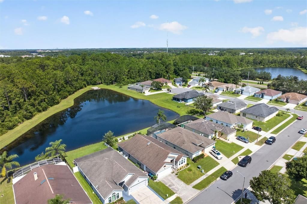 На продажу: $419,999 (3 спален, 2 ванн, 1824 Квадратных фут)