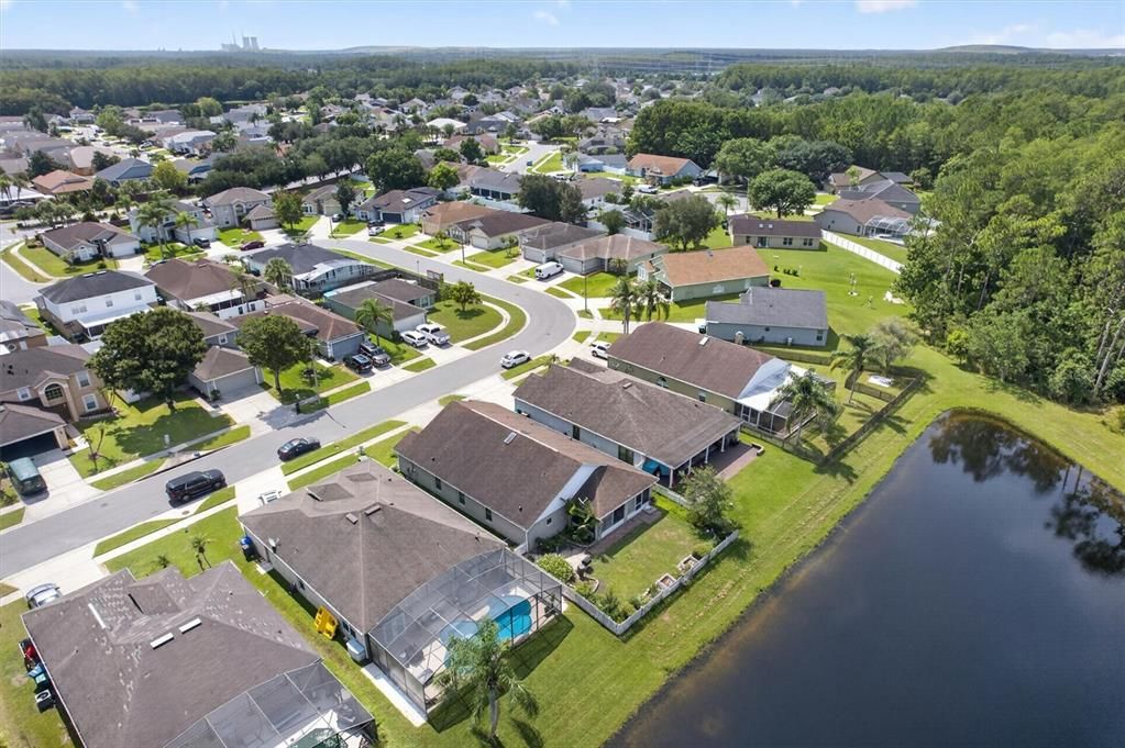 На продажу: $419,999 (3 спален, 2 ванн, 1824 Квадратных фут)