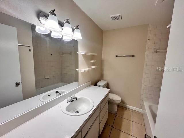 В аренду: $1,690 (3 спален, 1 ванн, 1204 Квадратных фут)
