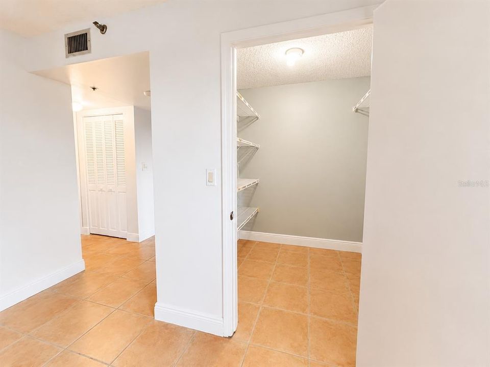En Venta: $330,000 (1 camas, 1 baños, 1000 Pies cuadrados)