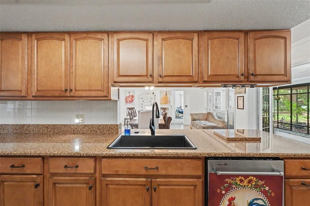 На продажу: $349,900 (3 спален, 2 ванн, 1961 Квадратных фут)