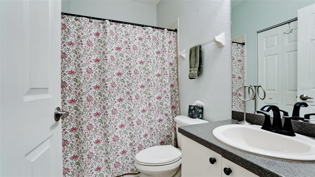 For Sale: $290,000 (2 beds, 2 baths, 1243 Square Feet)