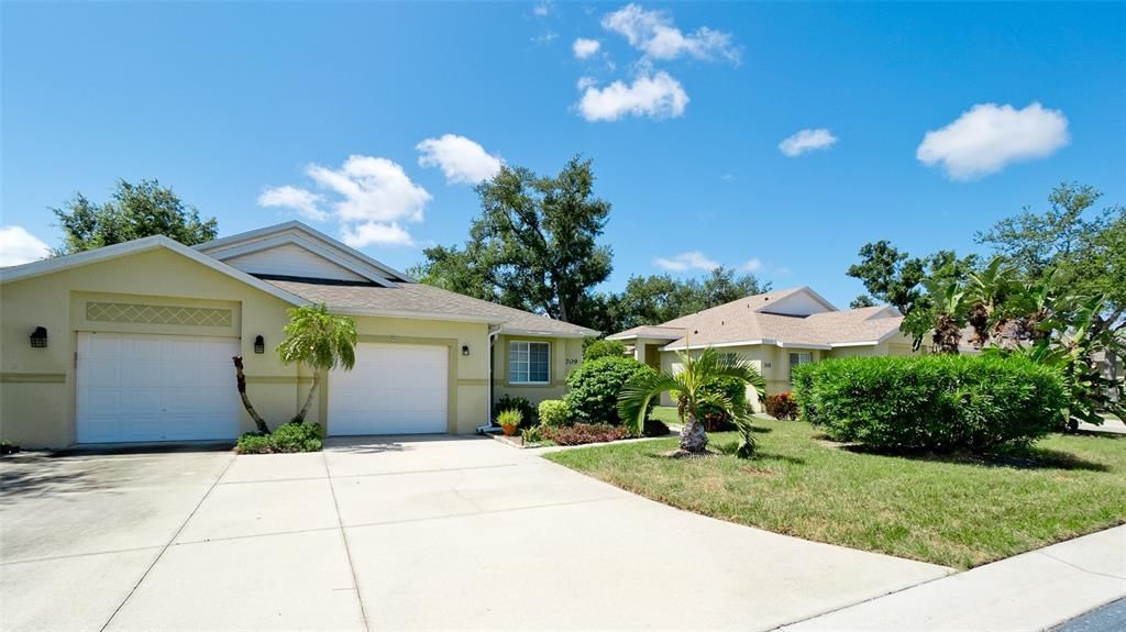 For Sale: $290,000 (2 beds, 2 baths, 1243 Square Feet)