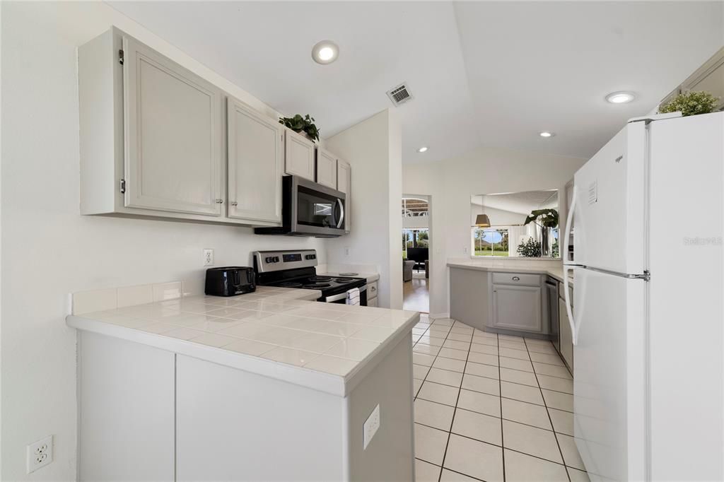 En Venta: $419,900 (4 camas, 2 baños, 2284 Pies cuadrados)