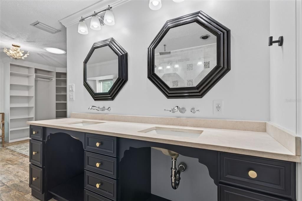 For Sale: $875,000 (3 beds, 2 baths, 2691 Square Feet)