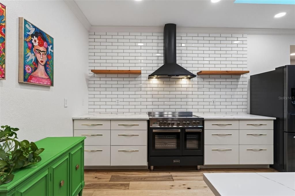 For Sale: $875,000 (3 beds, 2 baths, 2691 Square Feet)