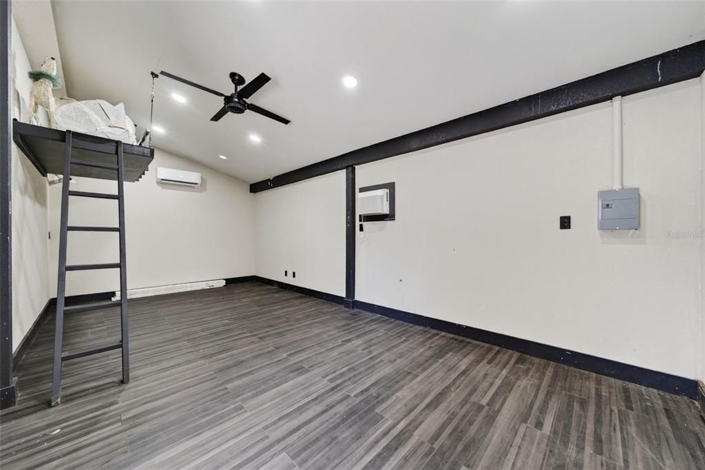 For Sale: $875,000 (3 beds, 2 baths, 2691 Square Feet)