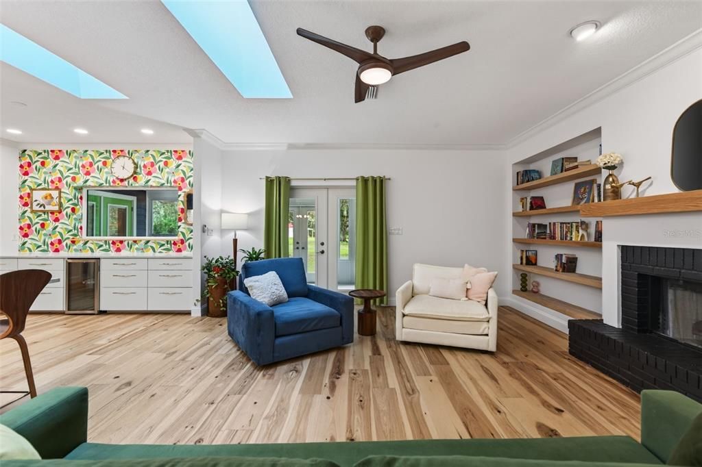 For Sale: $875,000 (3 beds, 2 baths, 2691 Square Feet)