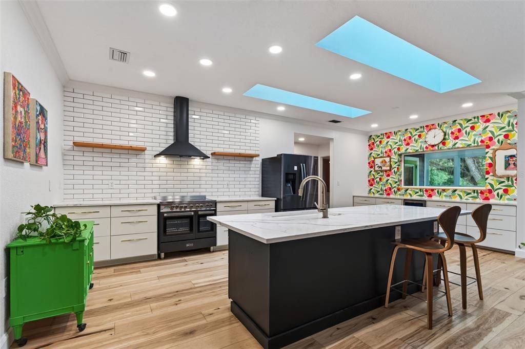 For Sale: $875,000 (3 beds, 2 baths, 2691 Square Feet)
