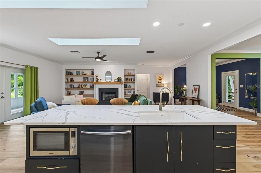 For Sale: $875,000 (3 beds, 2 baths, 2691 Square Feet)