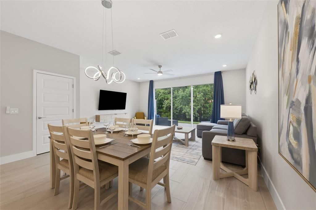 На продажу: $389,000 (3 спален, 2 ванн, 1708 Квадратных фут)