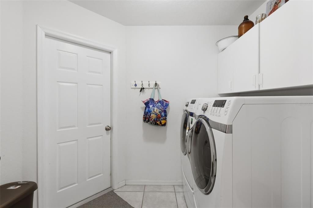 For Sale: $295,000 (3 beds, 2 baths, 1761 Square Feet)