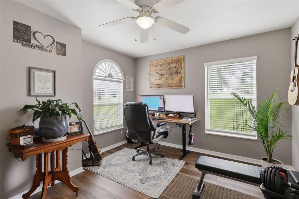 For Sale: $295,000 (3 beds, 2 baths, 1761 Square Feet)