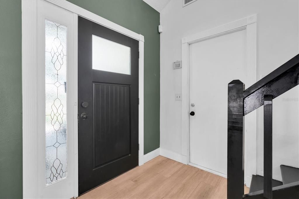 En Venta: $459,000 (4 camas, 2 baños, 2502 Pies cuadrados)