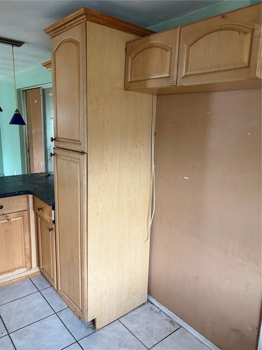 Под контрактом: $169,900 (2 спален, 1 ванн, 1014 Квадратных фут)