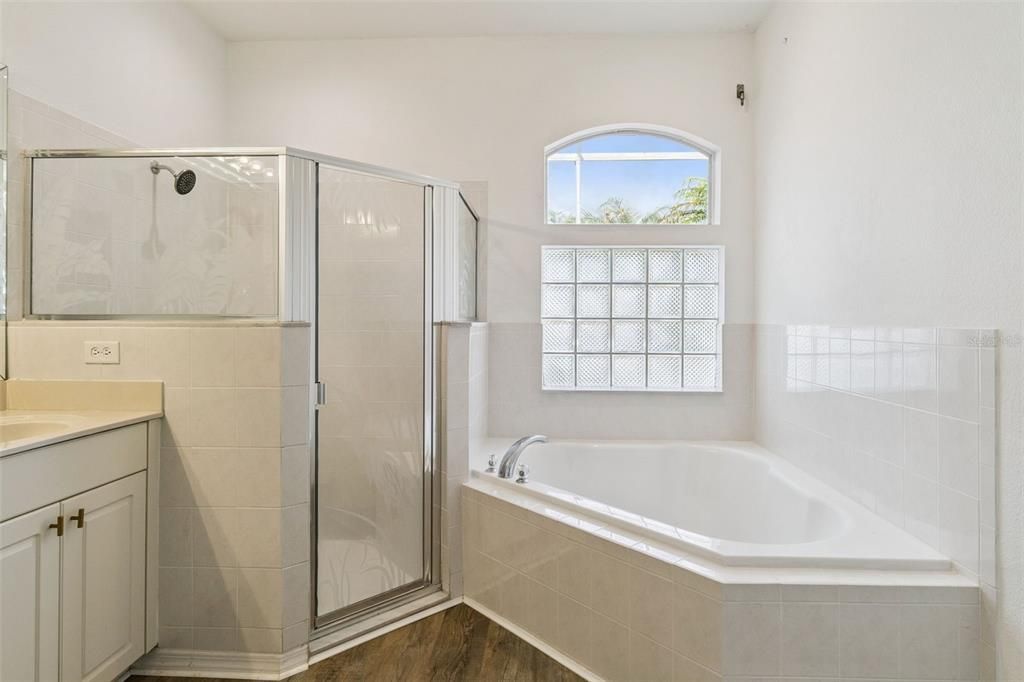 En Renta: $3,100 (3 camas, 2 baños, 1927 Pies cuadrados)