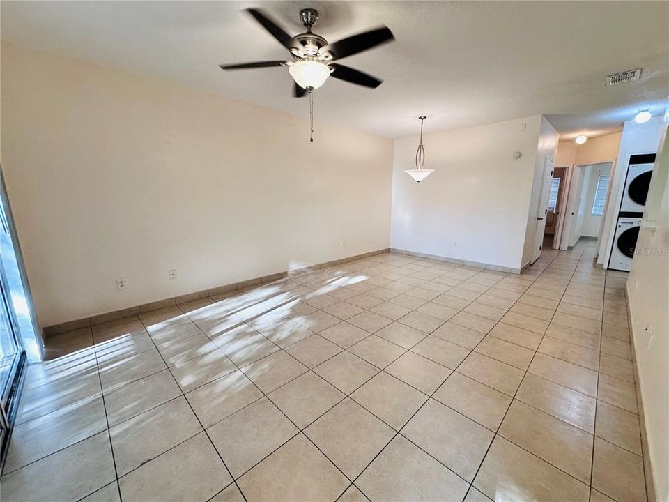 В аренду: $1,850 (3 спален, 2 ванн, 1200 Квадратных фут)