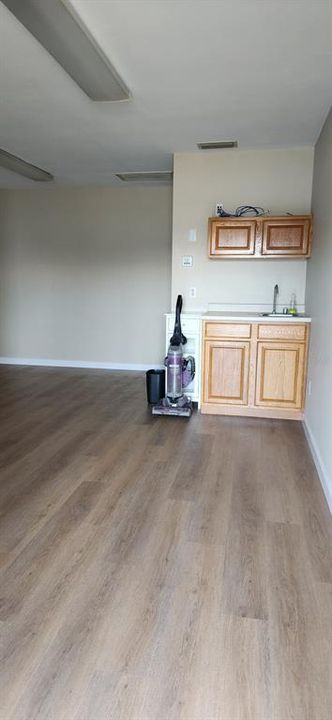 На продажу: $16,800 (0 спален, 0 ванн, 2850 Квадратных фут)