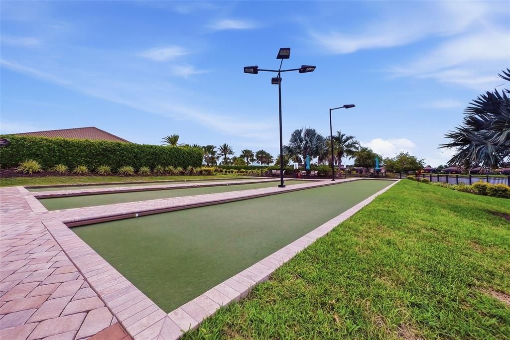 For Sale: $879,900 (3 beds, 3 baths, 2275 Square Feet)