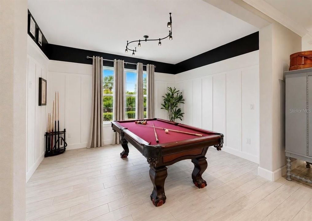 For Sale: $879,900 (3 beds, 3 baths, 2275 Square Feet)