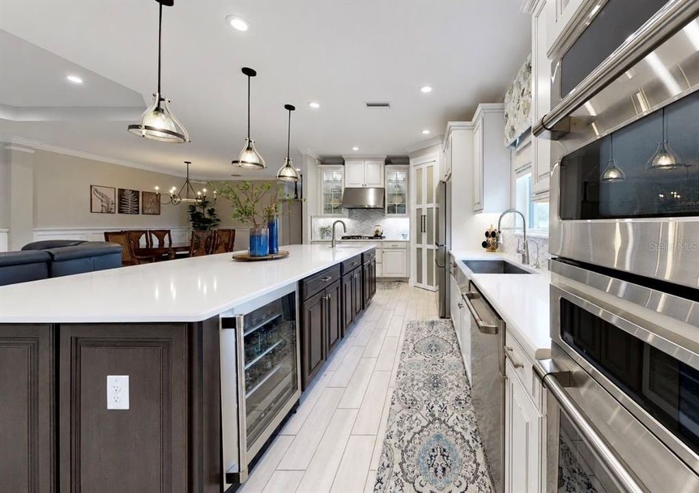 For Sale: $879,900 (3 beds, 3 baths, 2275 Square Feet)