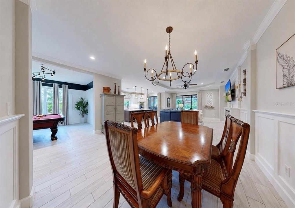 For Sale: $879,900 (3 beds, 3 baths, 2275 Square Feet)