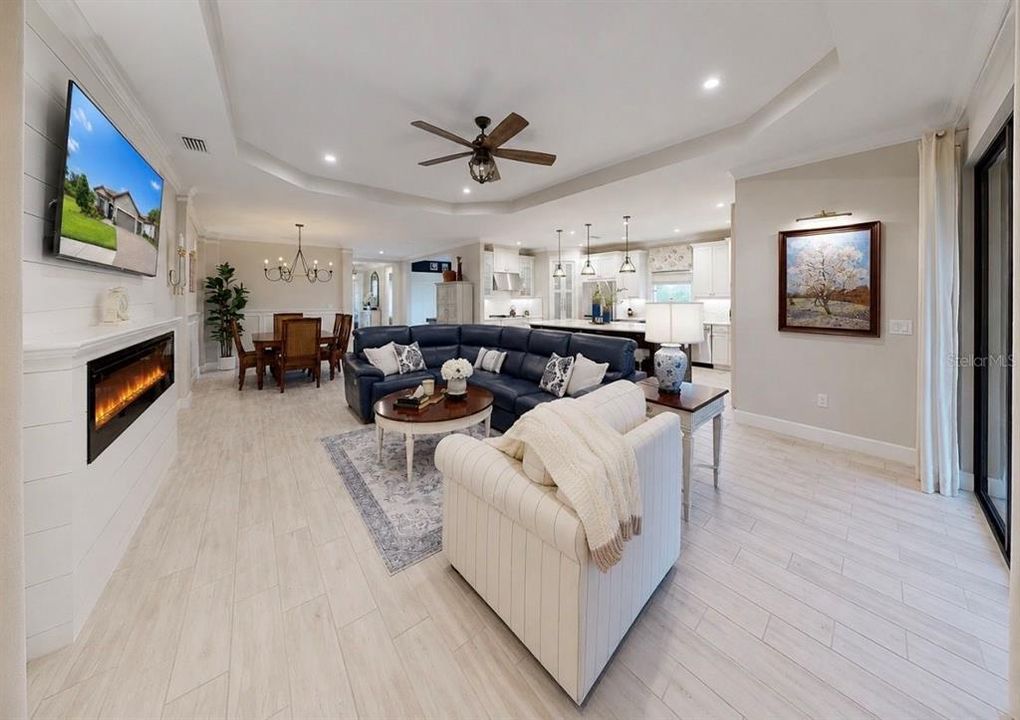 For Sale: $879,900 (3 beds, 3 baths, 2275 Square Feet)