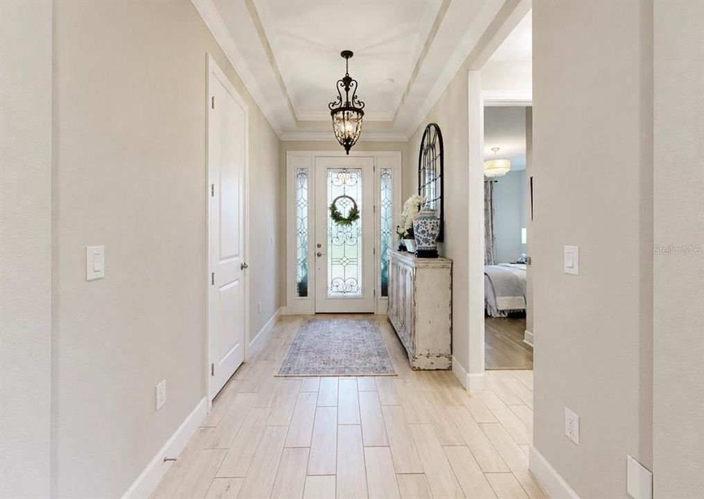 For Sale: $879,900 (3 beds, 3 baths, 2275 Square Feet)