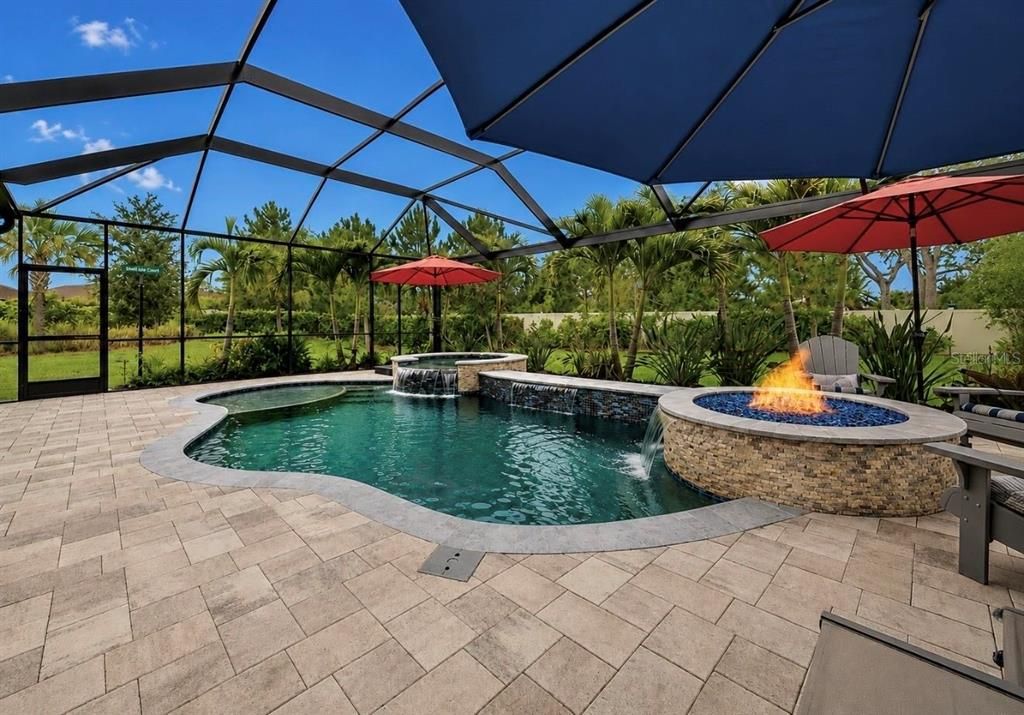 For Sale: $879,900 (3 beds, 3 baths, 2275 Square Feet)