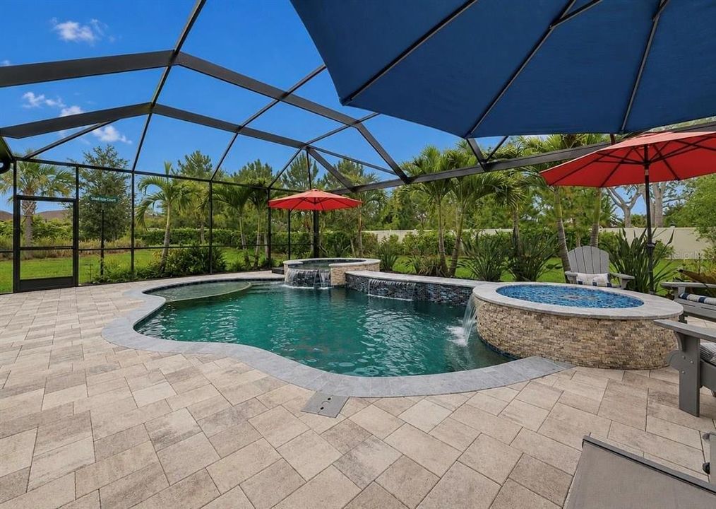 For Sale: $879,900 (3 beds, 3 baths, 2275 Square Feet)