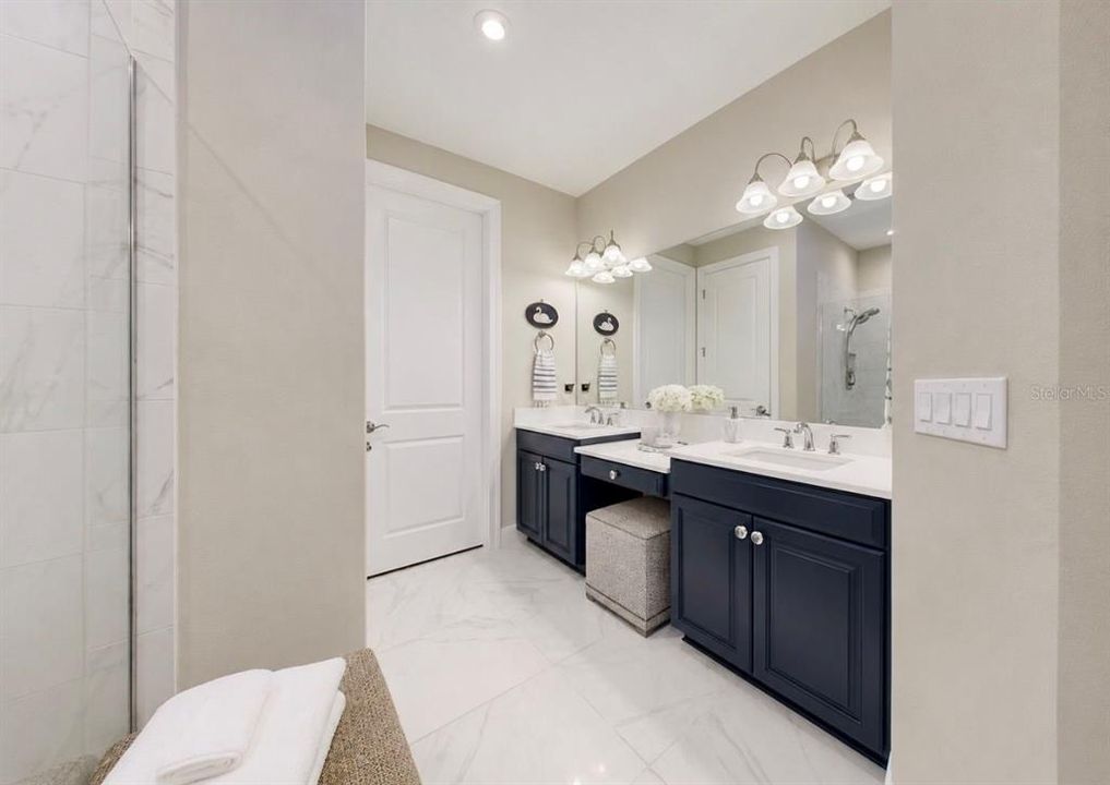 For Sale: $879,900 (3 beds, 3 baths, 2275 Square Feet)