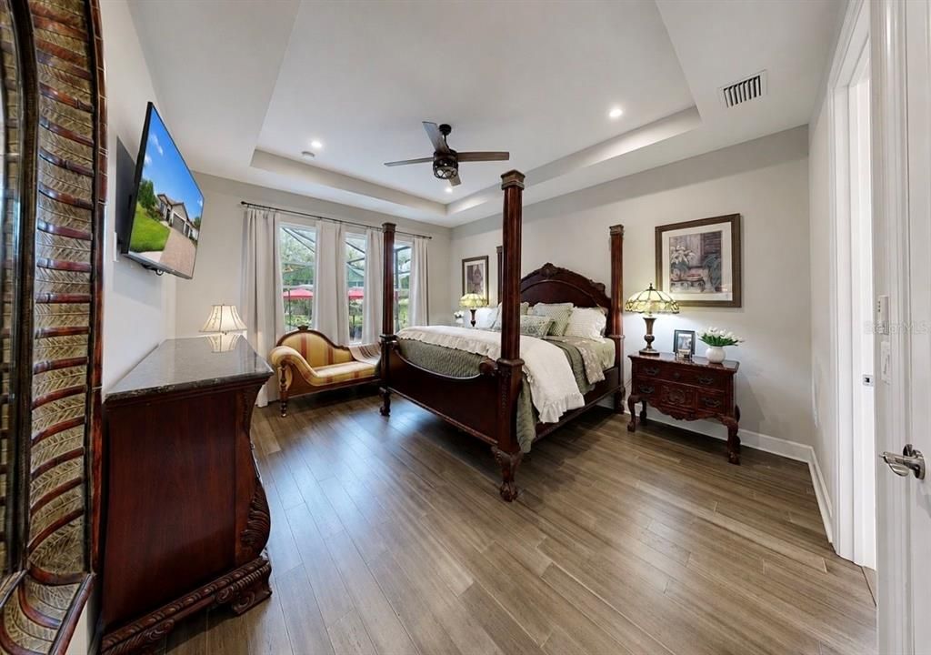 For Sale: $879,900 (3 beds, 3 baths, 2275 Square Feet)